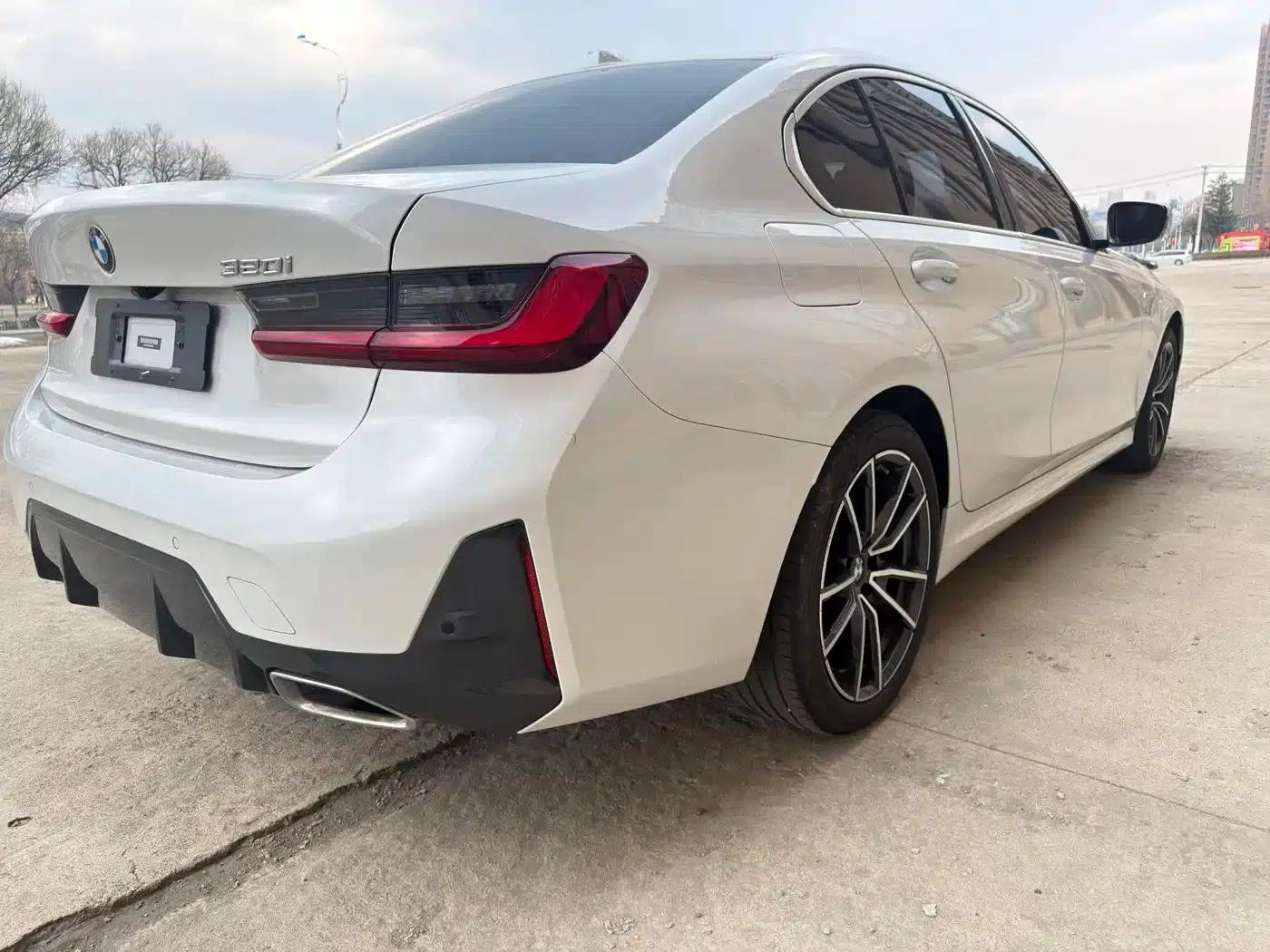2023 BMW 3 Series 320i M Sport Package — миниатюра 4