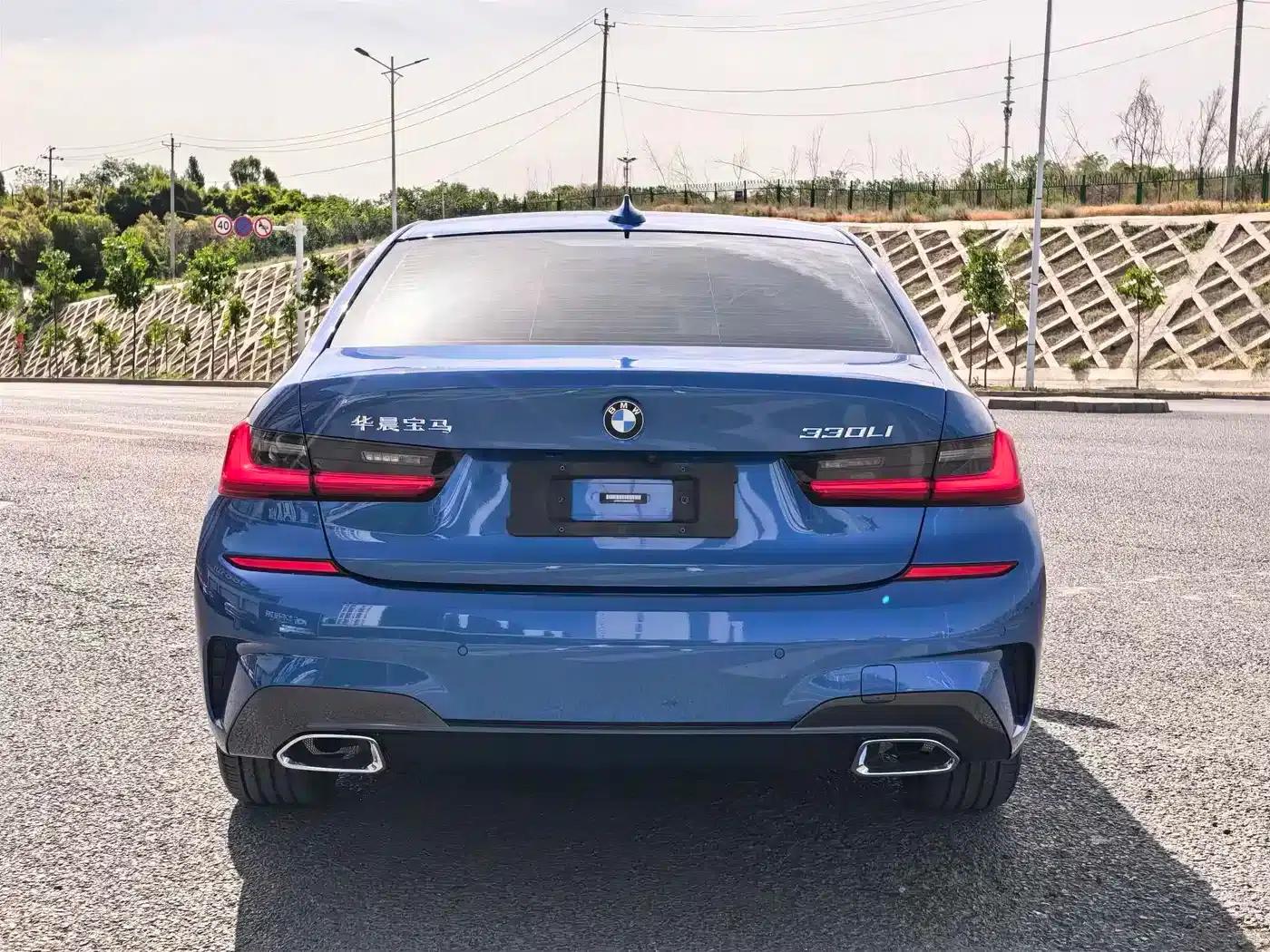 2021 BMW 3 Series 325Li M Sport Package — миниатюра 4