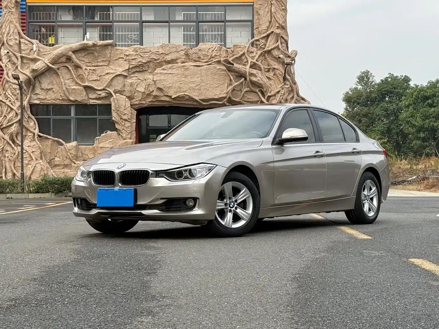 BMW 3 Series 2015 320i Super Enjoyment Edition Fashion Model — миниатюра 1