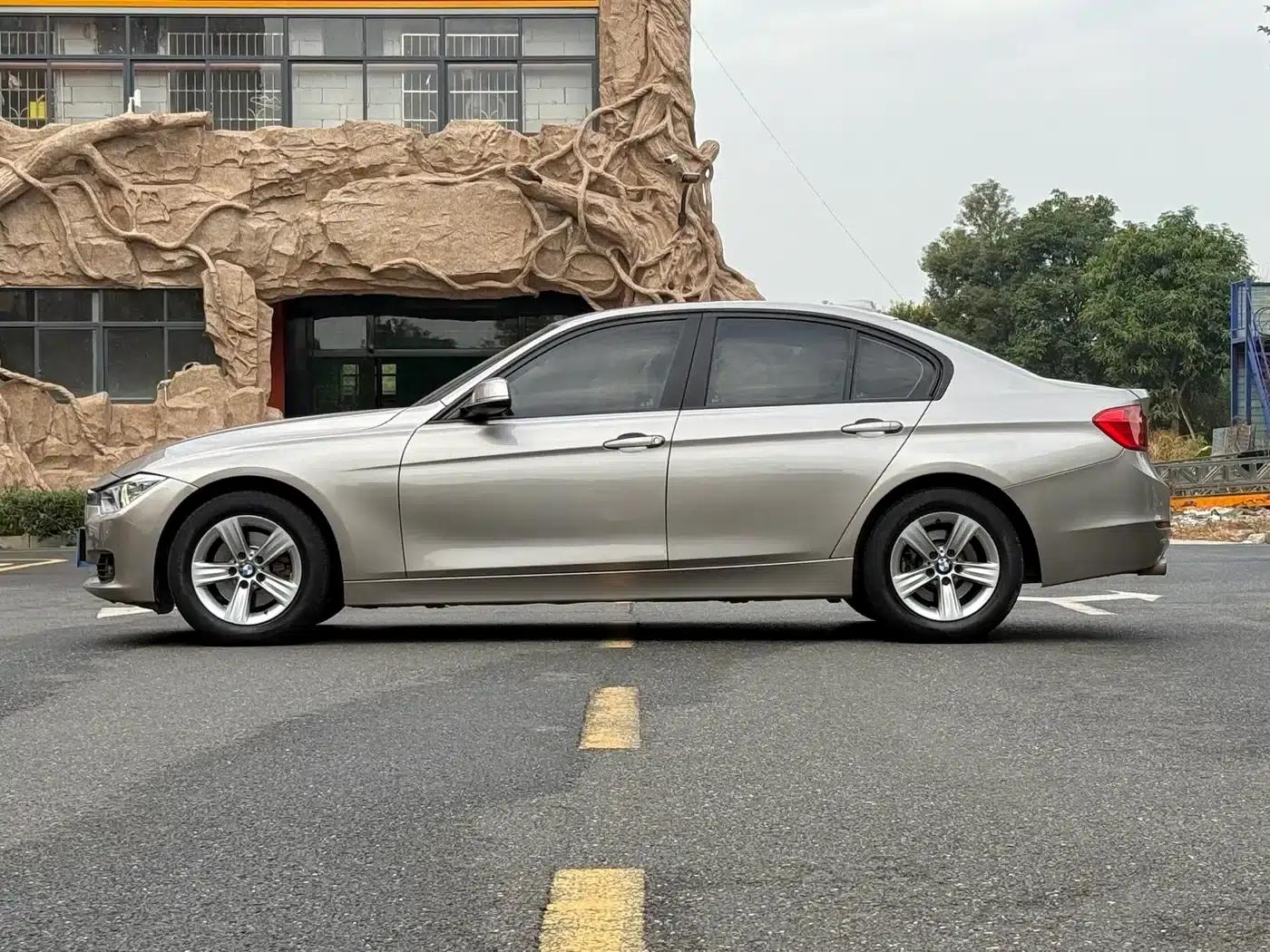 BMW 3 Series 2015 320i Super Enjoyment Edition Fashion Model — миниатюра 3