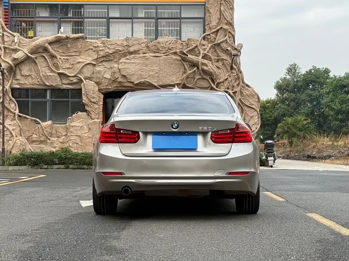 BMW 3 Series 2015 320i Super Enjoyment Edition Fashion Model — миниатюра 6