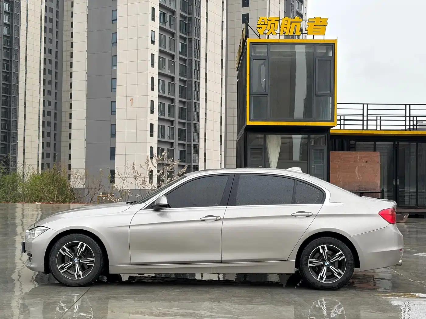BMW 3 Series 2015 320Li Super Enjoyment Edition Fashion Model — миниатюра 4