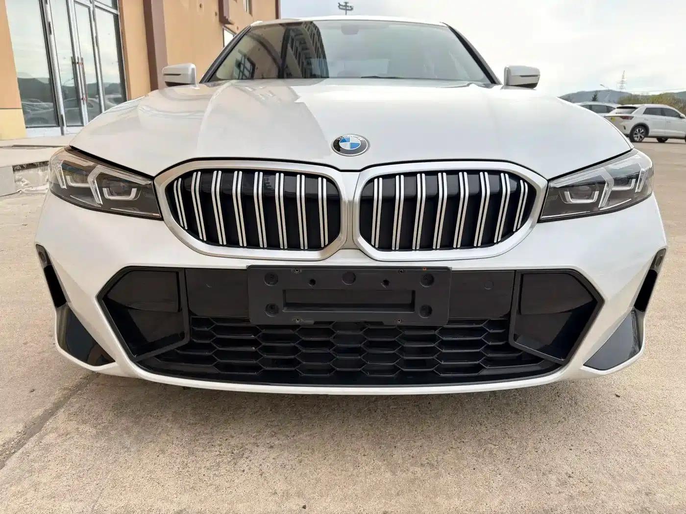 2023 BMW 3 Series 320Li M Sport Package — миниатюра 1