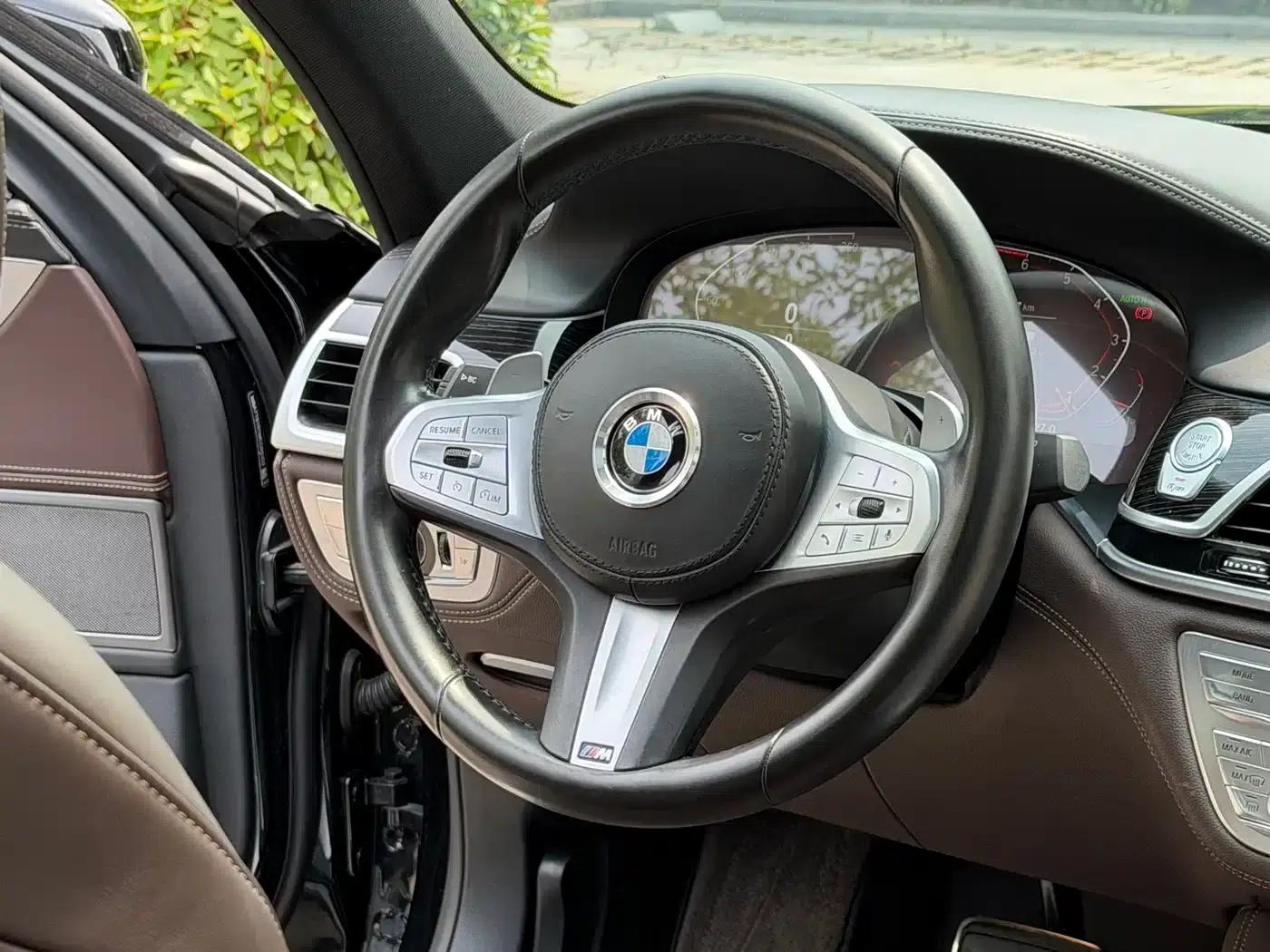 2021 BMW 7 Series 730Li M Sport Package — миниатюра 14