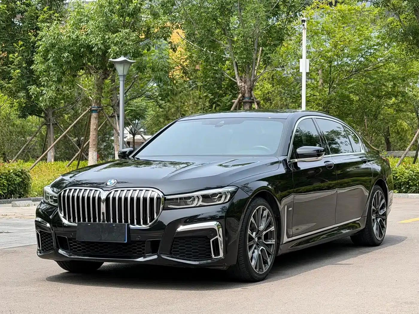 2021 BMW 7 Series 730Li M Sport Package — миниатюра 3