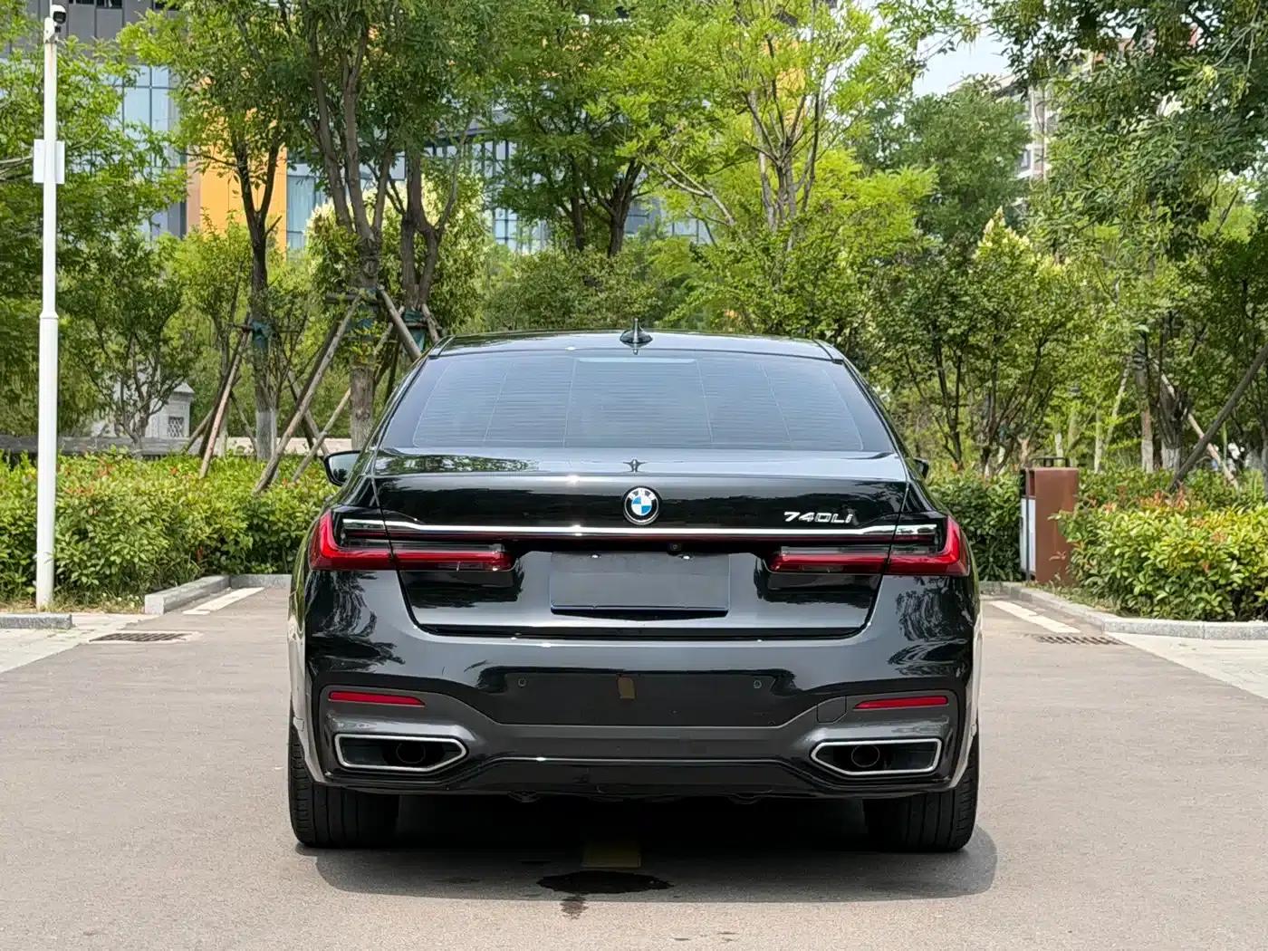 2021 BMW 7 Series 730Li M Sport Package — миниатюра 5