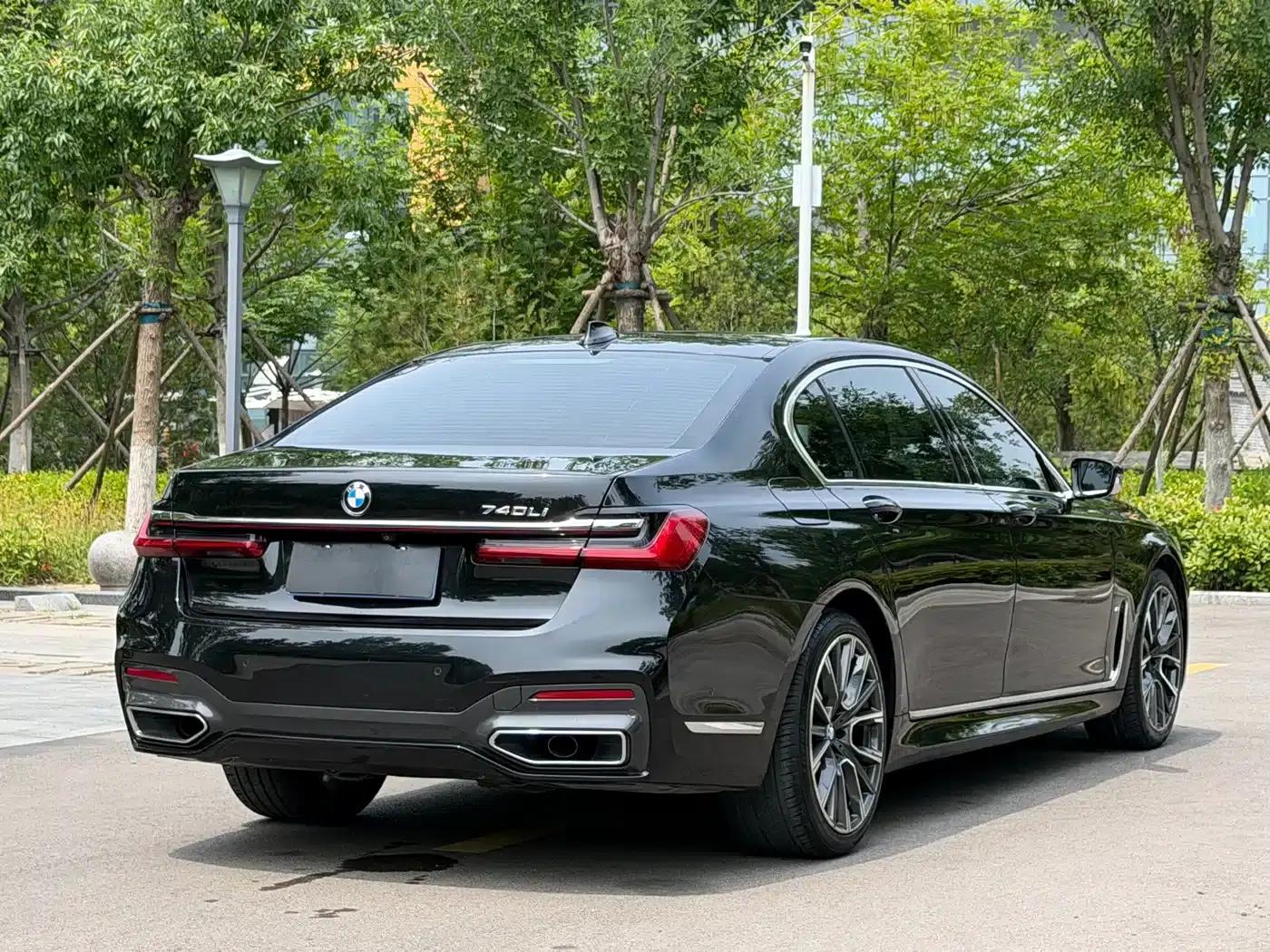 2021 BMW 7 Series 730Li M Sport Package — миниатюра 6
