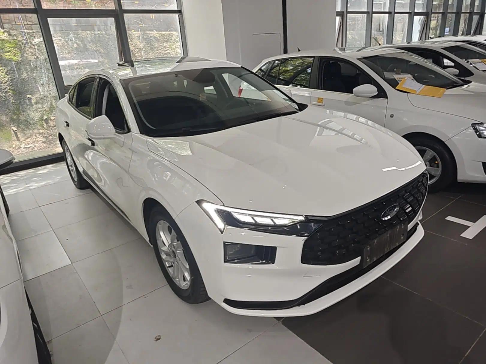 Ford Mondeo 2022 Facelifted EcoBoost 245 Fashion Edition — миниатюра 3