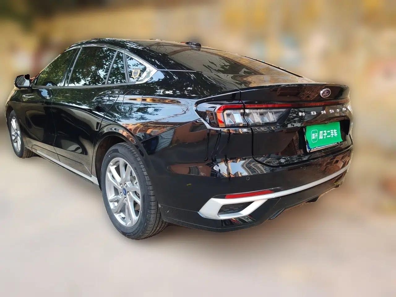 Ford Mondeo 2023 EcoBoost 245 Luxury Model — миниатюра 4