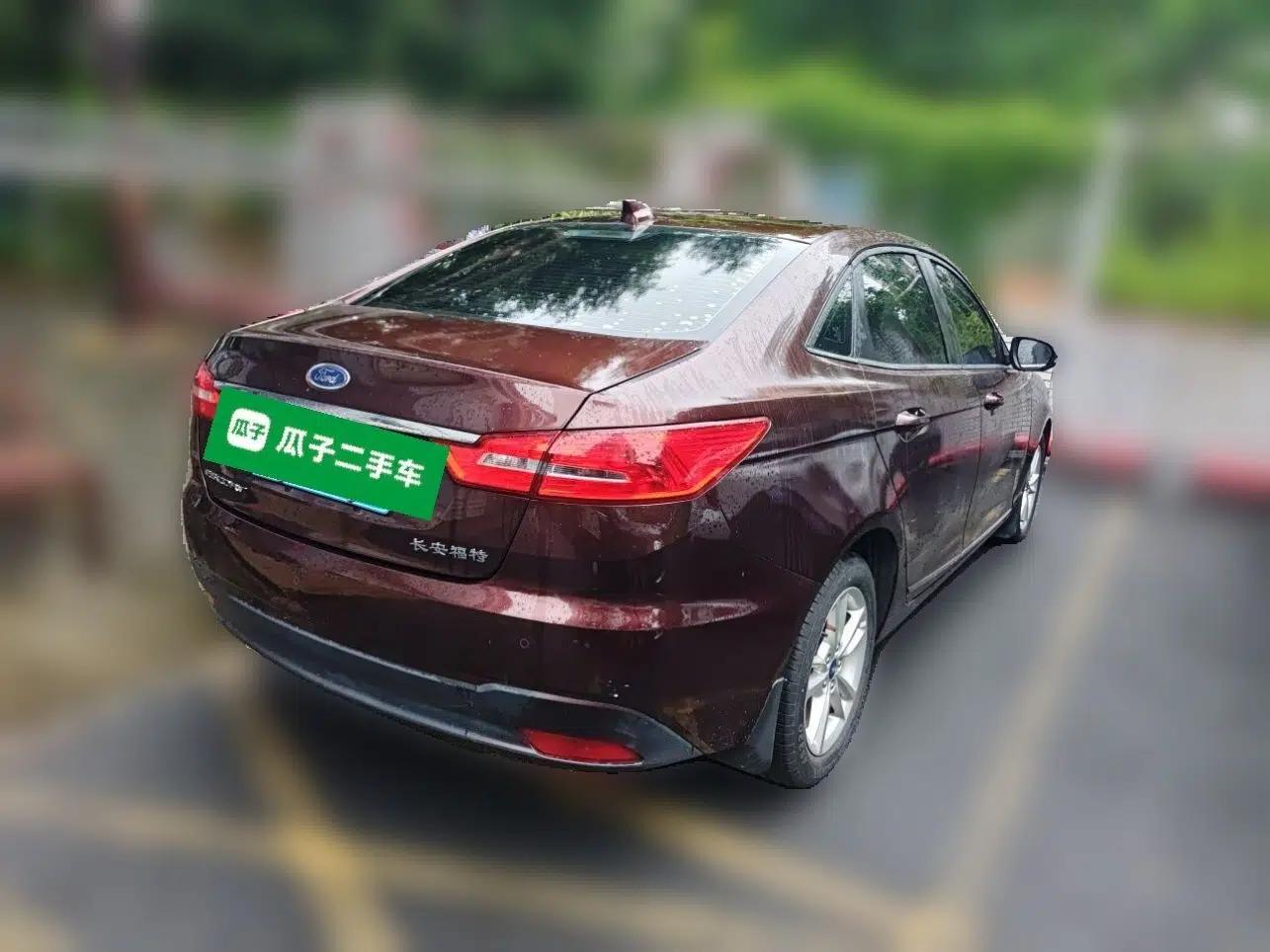 Ford Escort 2019 Revised Version 1.5L Automatic Enjoyment Type China VI Standard — миниатюра 6