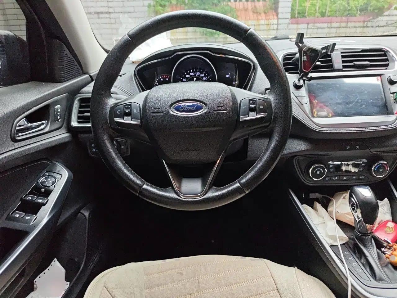 Ford Escort 2019 Revised Version 1.5L Automatic Enjoyment Type China VI Standard — миниатюра 10