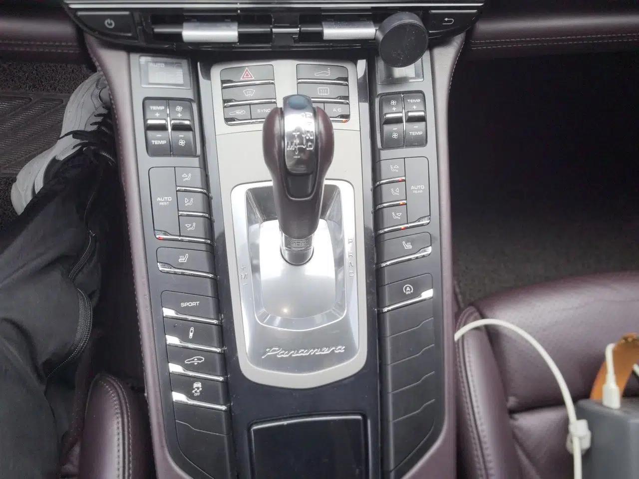 Porsche Panamera 2014 Panamera 3.0T — миниатюра 14