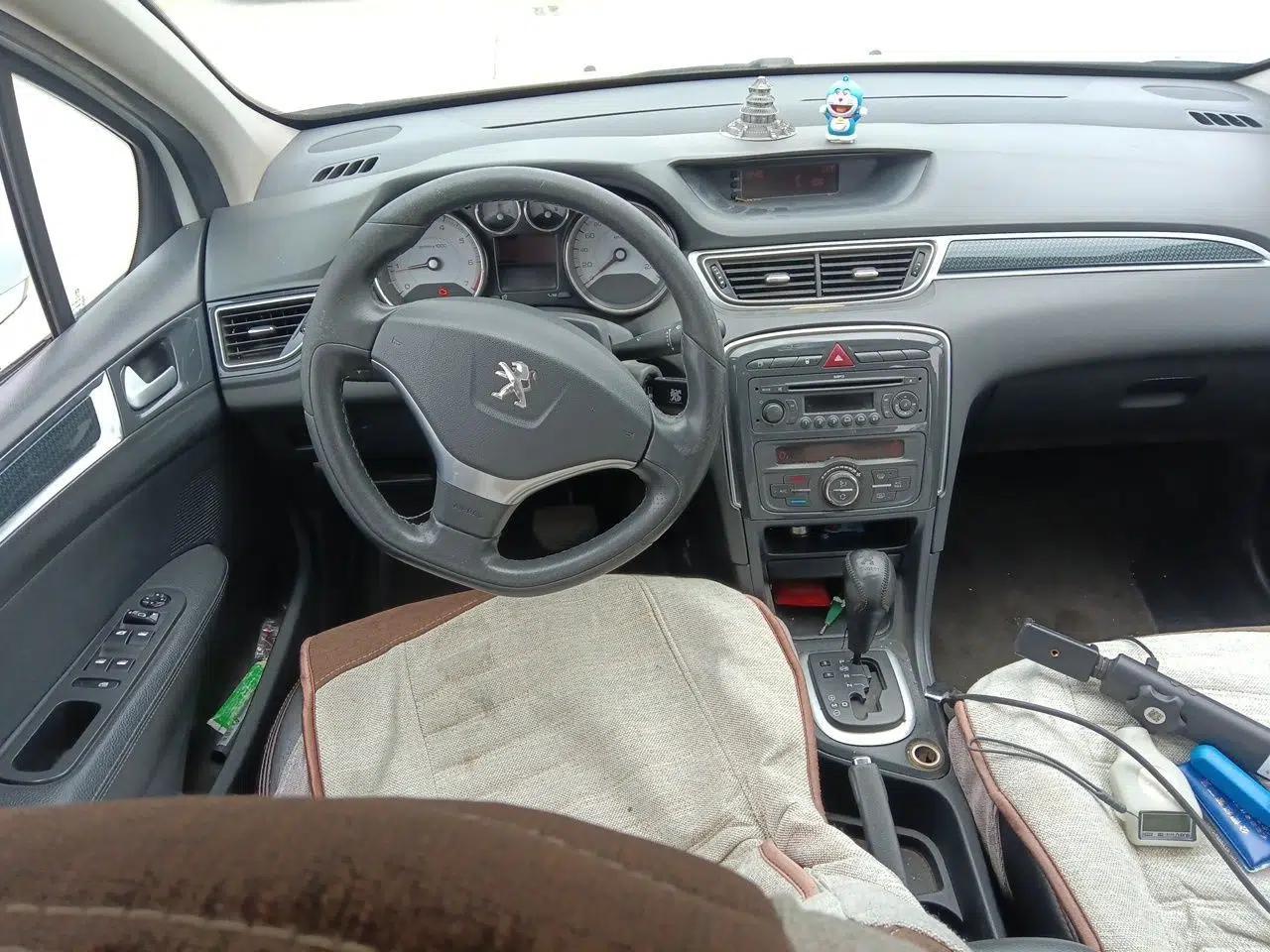 Peugeot 308 2013 1.6L Automatic Fashion Model — миниатюра 10