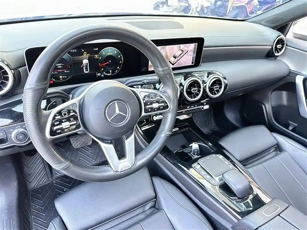 Mercedes-Benz A-Class 2020 Facelift A 180 L Sport Sedan — миниатюра 13