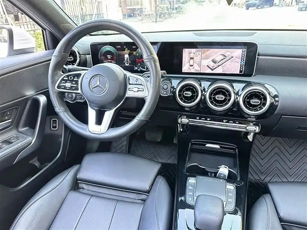 Mercedes-Benz A-Class 2020 Facelift A 180 L Sport Sedan — миниатюра 14
