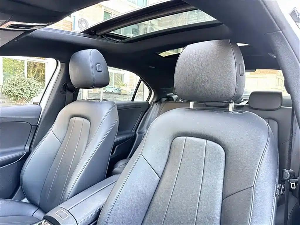Mercedes-Benz A-Class 2020 Facelift A 180 L Sport Sedan — миниатюра 15