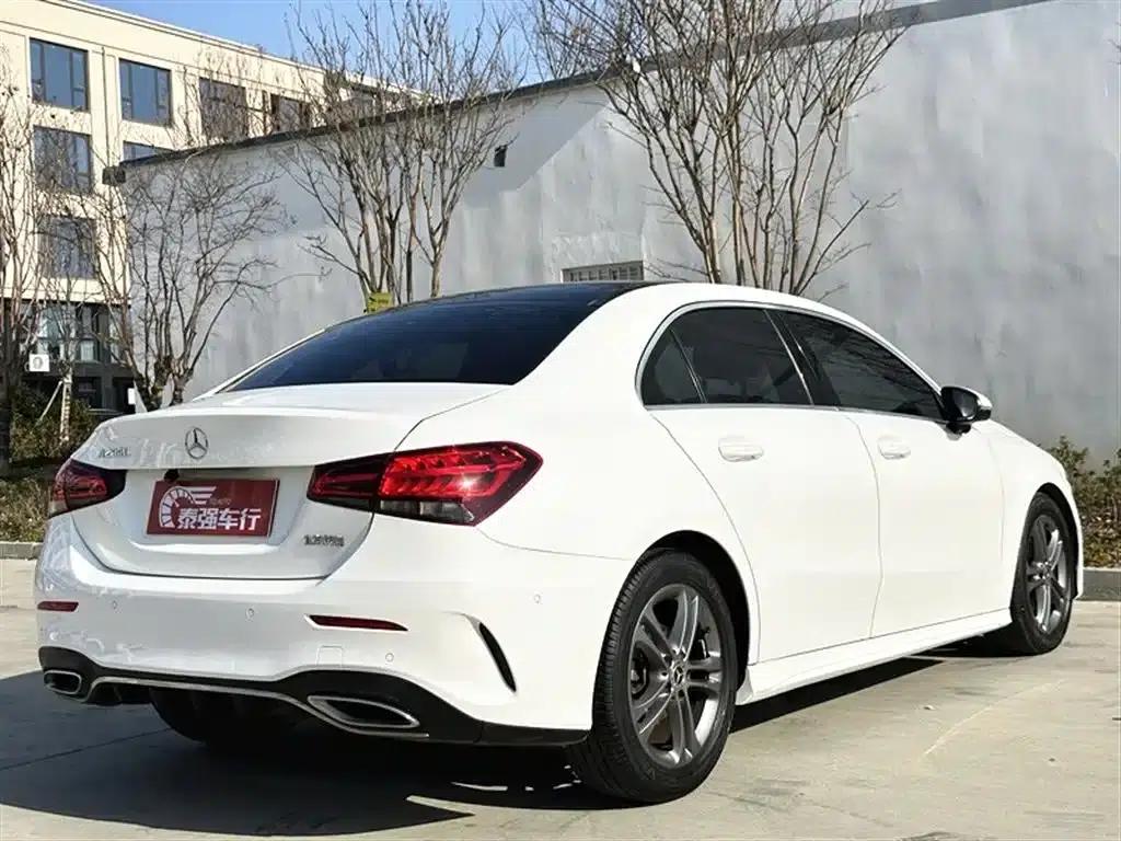 Mercedes-Benz A-Class 2020 Facelift A 180 L Sport Sedan — миниатюра 4