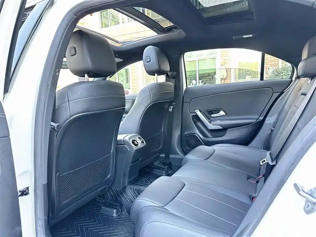 Mercedes-Benz A-Class 2020 Facelift A 180 L Sport Sedan — миниатюра 10