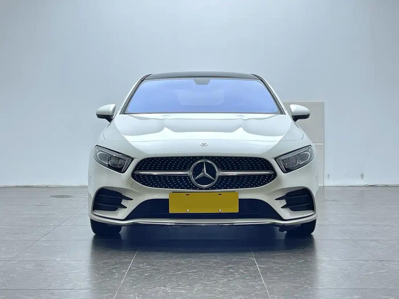 Mercedes-Benz A-Class 2021 A 200 L Sport Sedan Fashion Edition — миниатюра 2