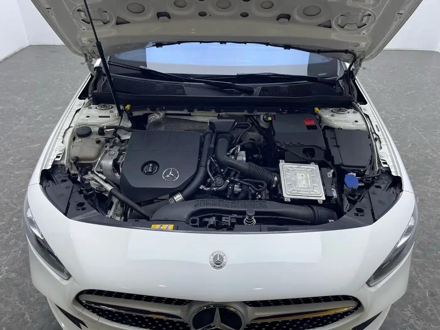 Mercedes-Benz A-Class 2021 A 200 L Sport Sedan Fashion Edition — миниатюра 17
