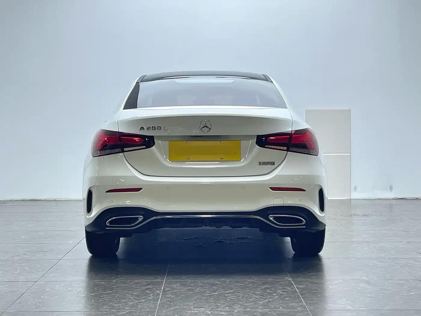 Mercedes-Benz A-Class 2021 A 200 L Sport Sedan Fashion Edition — миниатюра 4