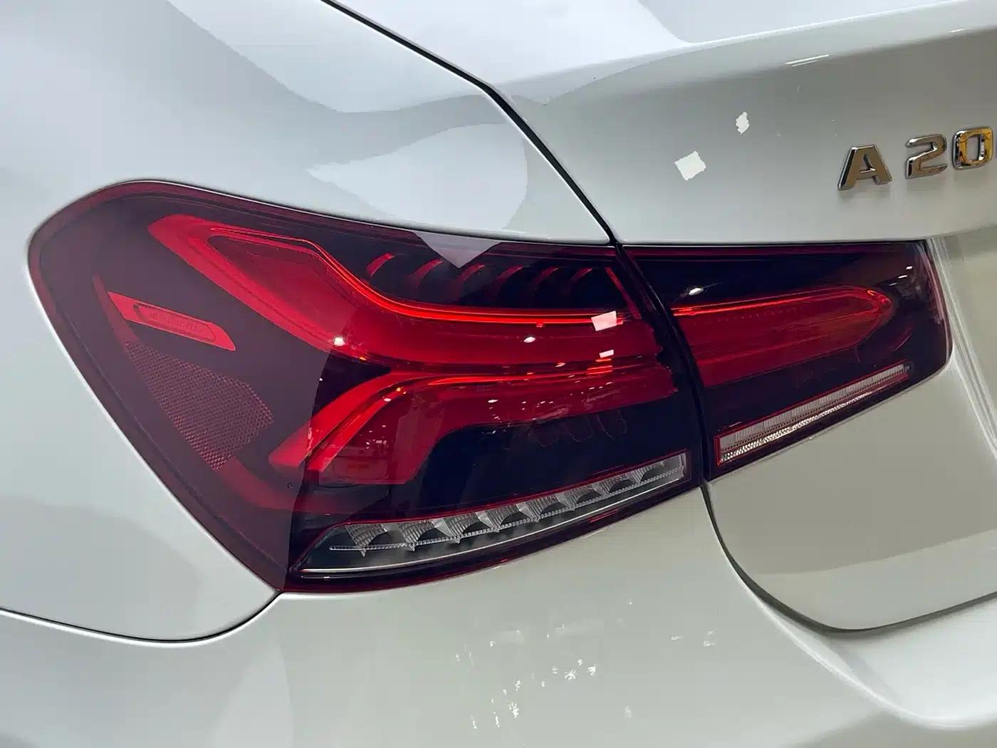Mercedes-Benz A-Class 2021 A 200 L Sport Sedan Fashion Edition — миниатюра 10