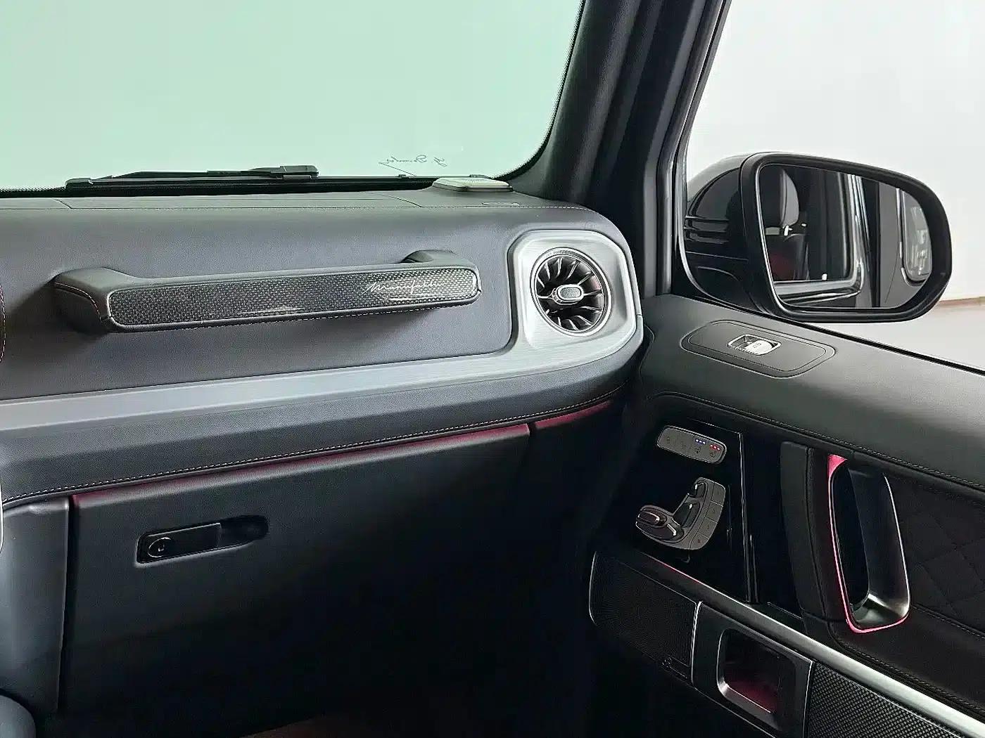 2025 Mercedes-Benz G-Class G 500 — миниатюра 10
