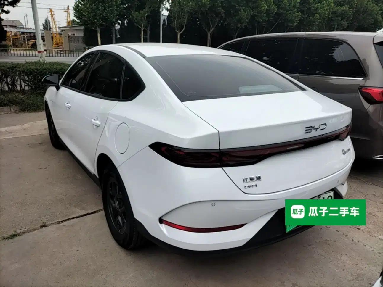 BYD Qin PLUS 2025 DM-i Smart Drive 55KM Leading Model — миниатюра 4