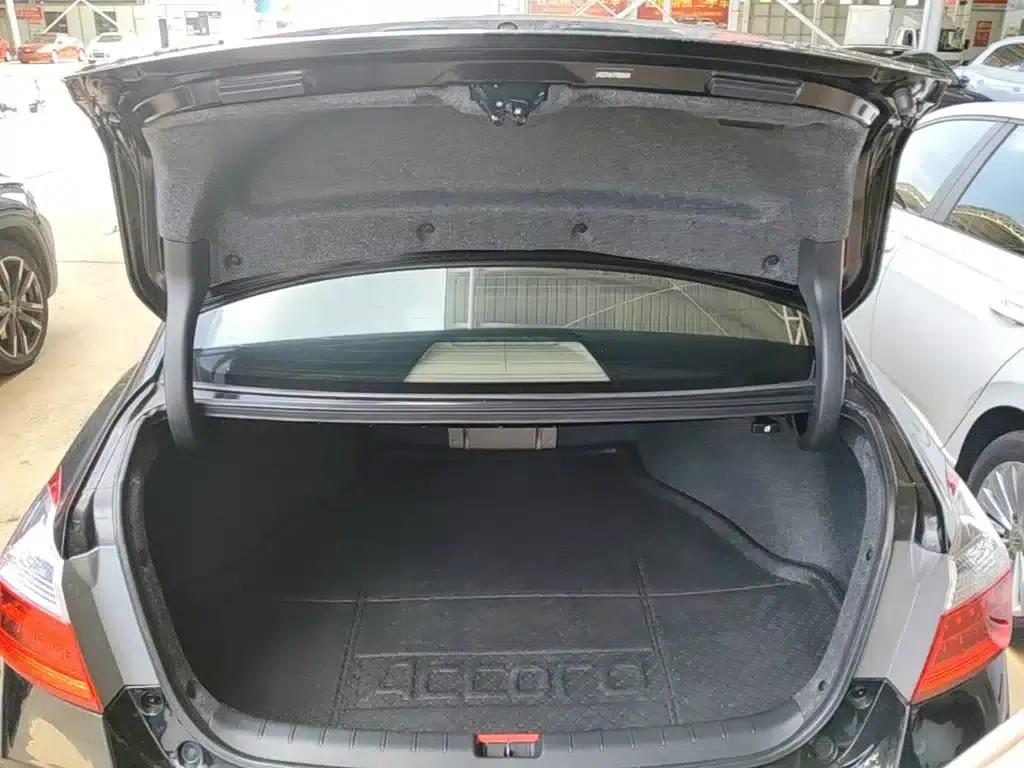 2015 Honda Accord 2.0L LX Comfort Edition — миниатюра 19