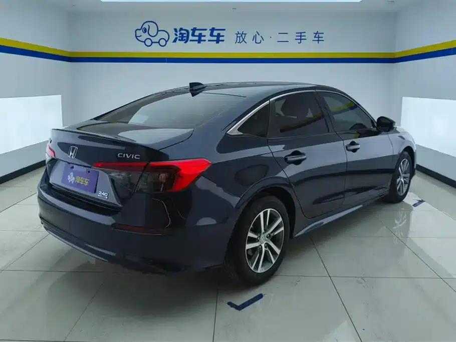 2023 Civic 240TURBO CVT Sport Edition — миниатюра 3