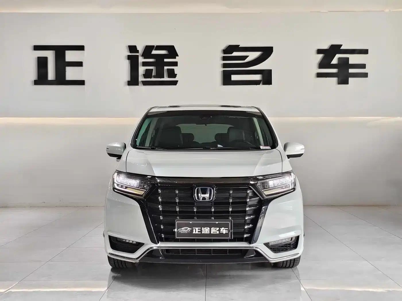 Elysion 2022 2.0L e:HEV Luxury Edition — миниатюра 2