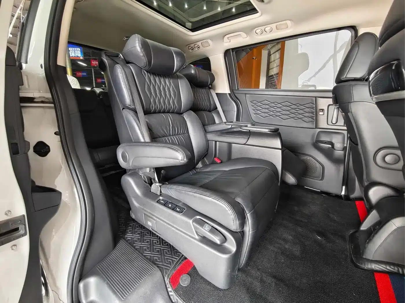 Elysion 2022 2.0L e:HEV Luxury Edition — миниатюра 11