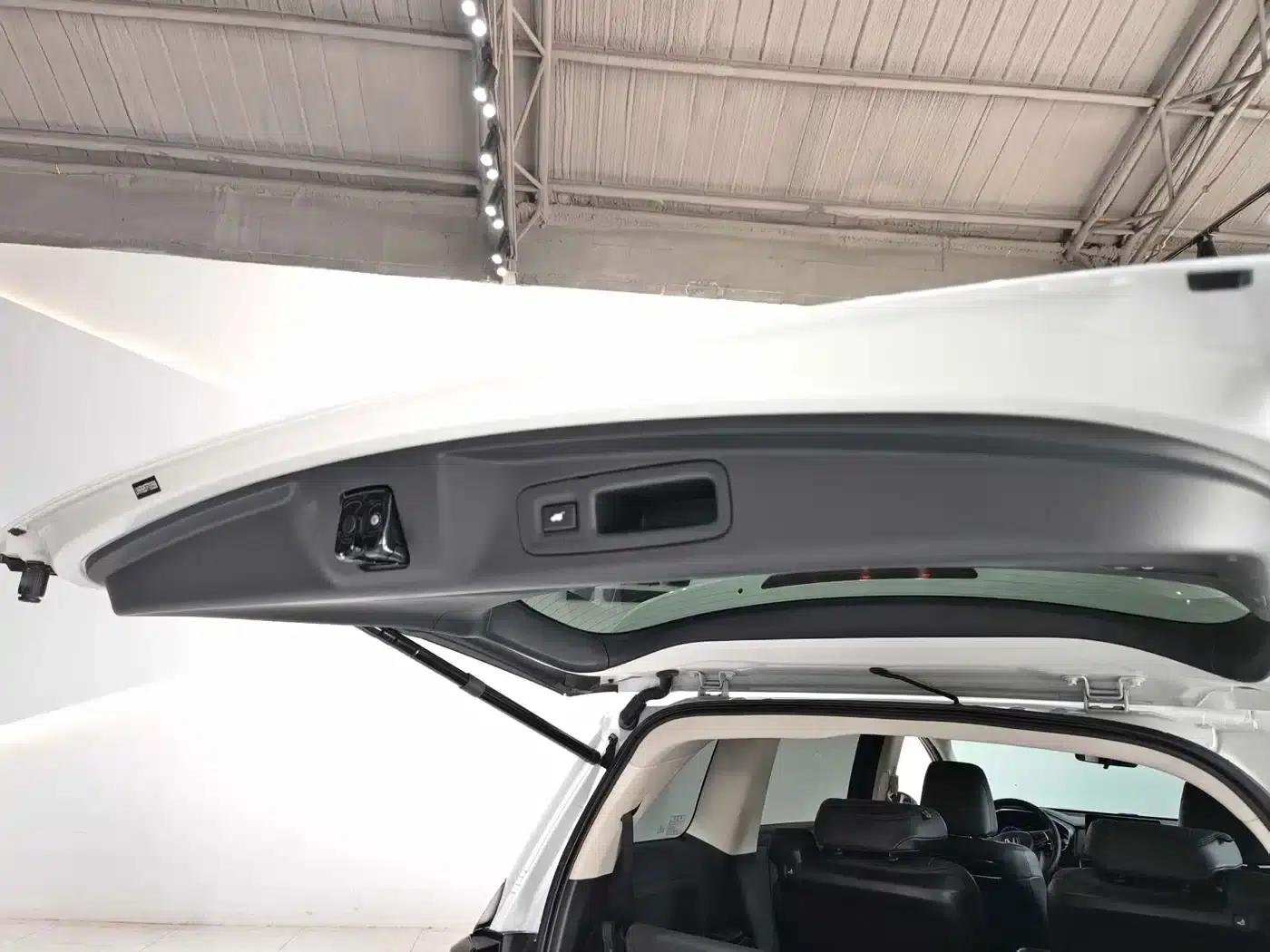 Elysion 2022 2.0L e:HEV Luxury Edition — миниатюра 12