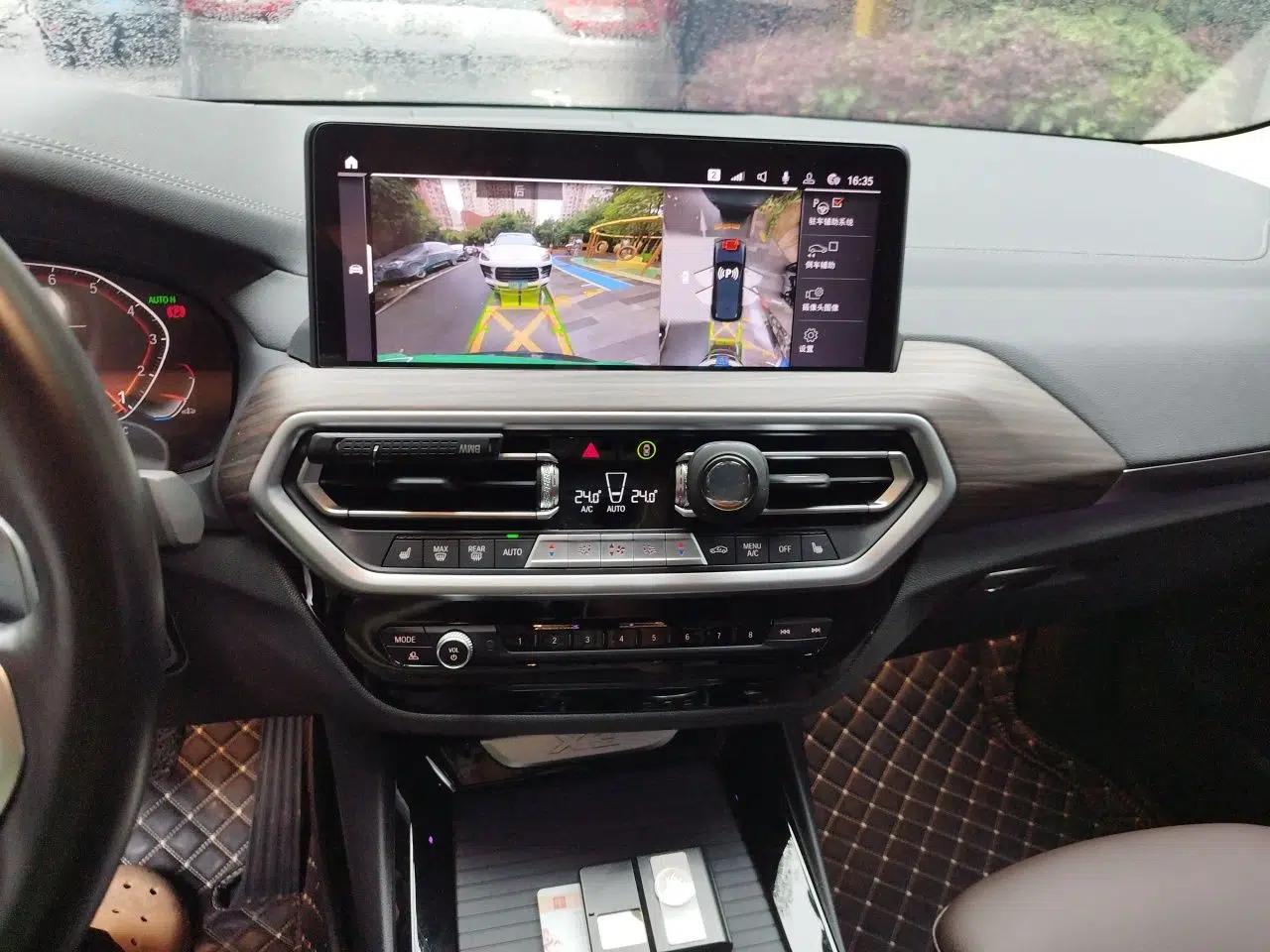 BMW X3 2022 Facelift xDrive30i Luxury Edition M Night Edition Package — миниатюра 13