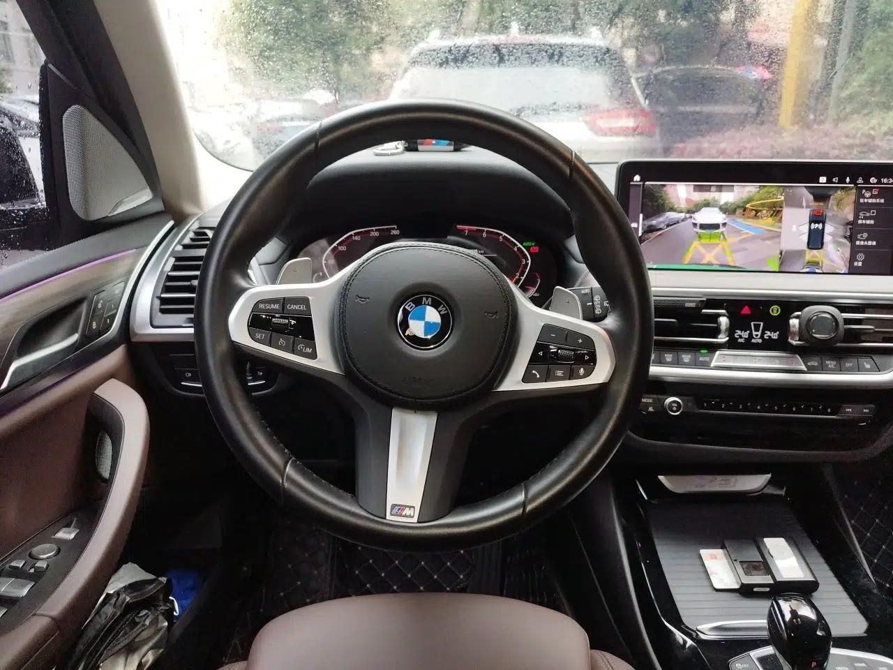 BMW X3 2022 Facelift xDrive30i Luxury Edition M Night Edition Package — миниатюра 10