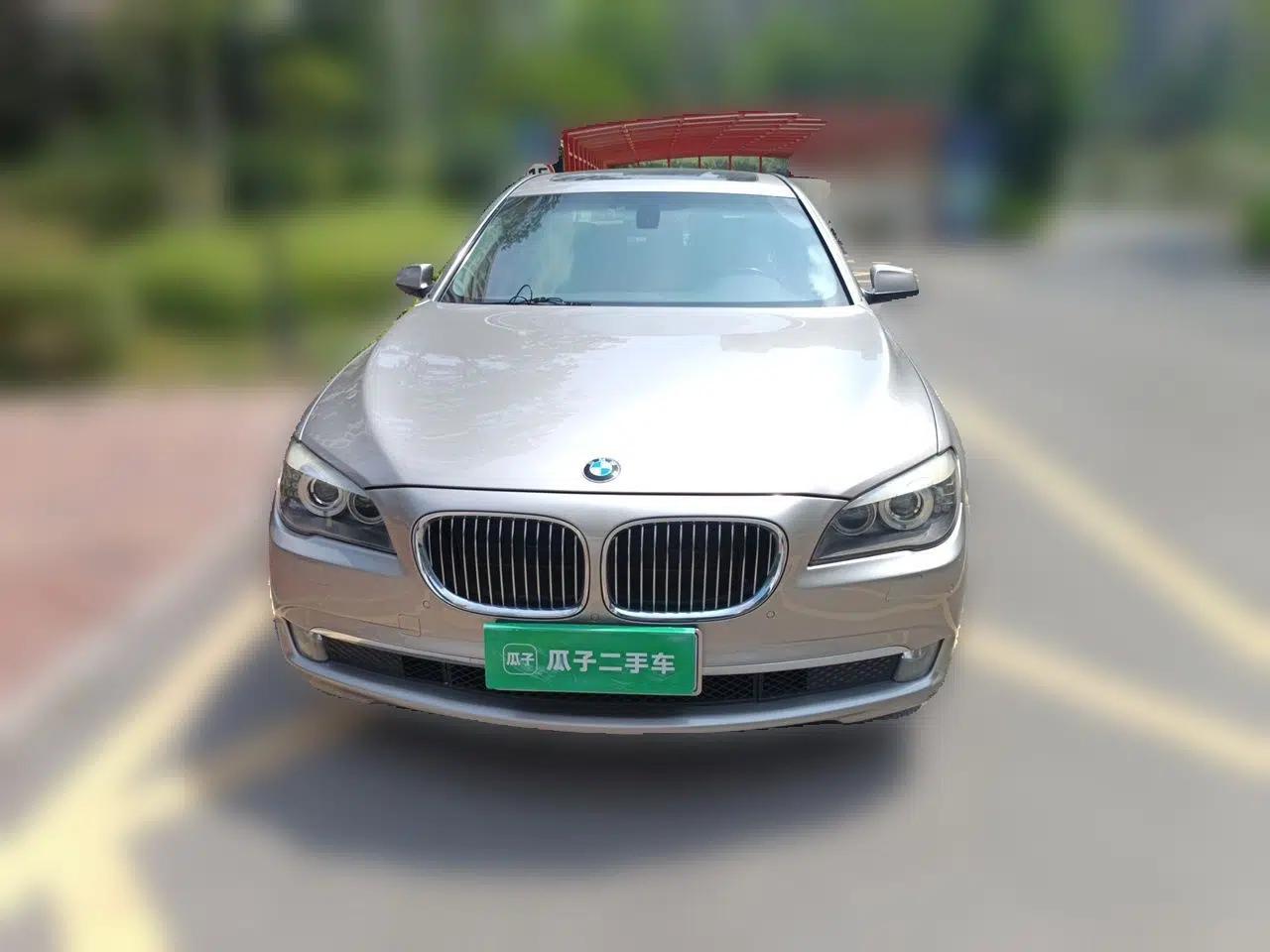 BMW 7 Series 2011 730Li Elegant Model — миниатюра 2