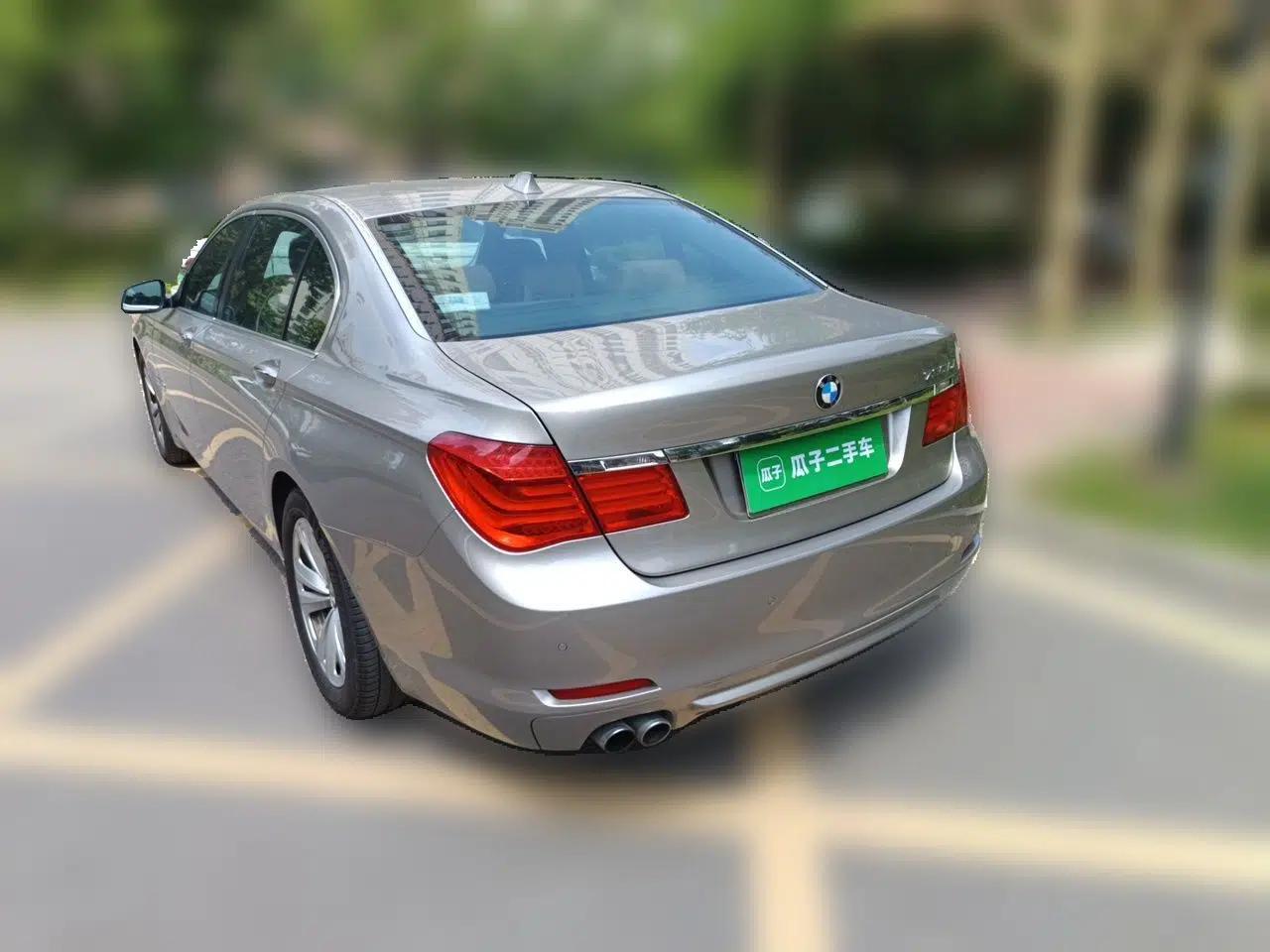 BMW 7 Series 2011 730Li Elegant Model — миниатюра 4