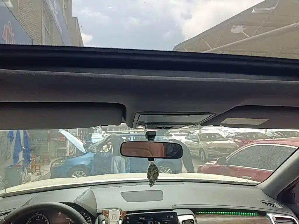 Honda UR-V 2017 370TURBO 2WD Premium Edition (National V Emission Standard) — миниатюра 18