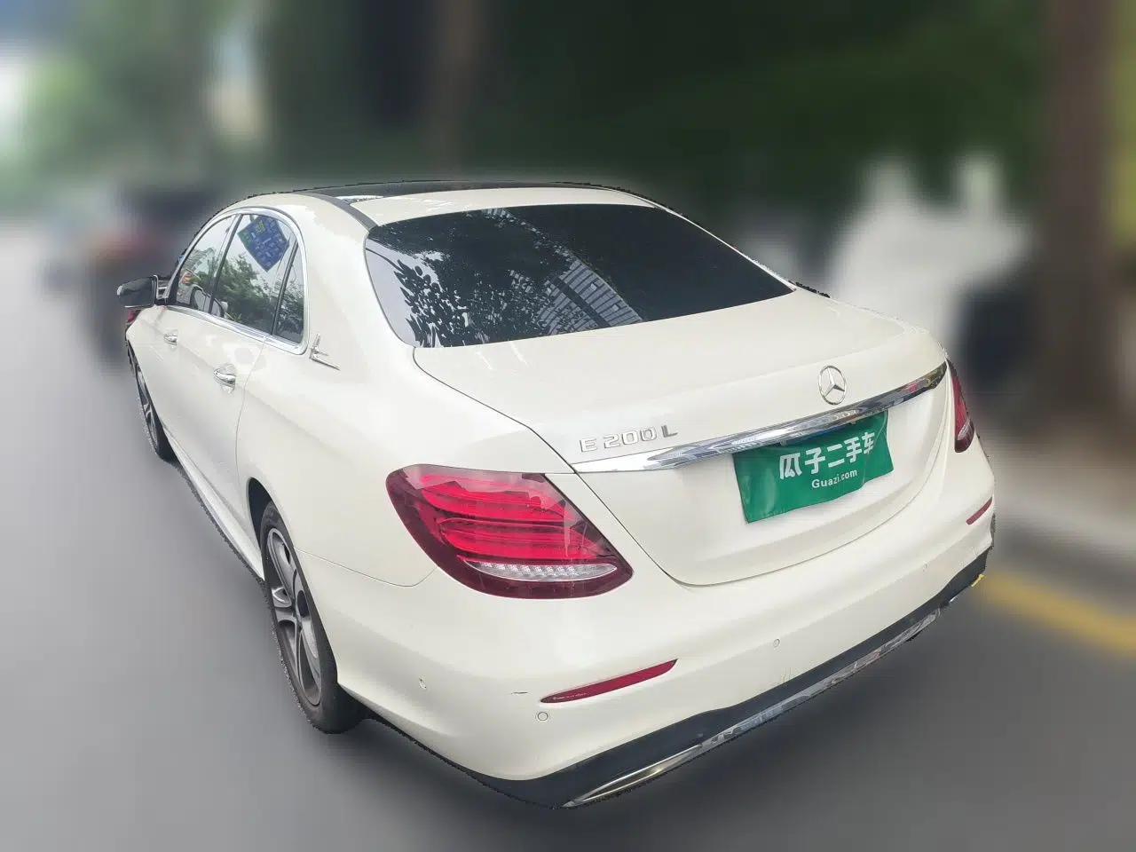 Mercedes-Benz E-Class 2016 E 200 L Sport Edition — миниатюра 4