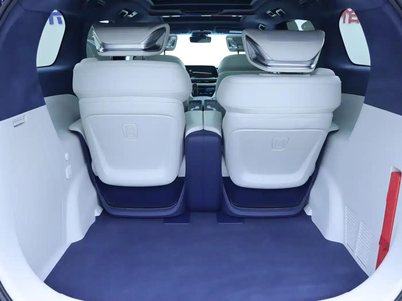Buick GL8 2022 Avenir Four-Seat Premium Edition — миниатюра 24