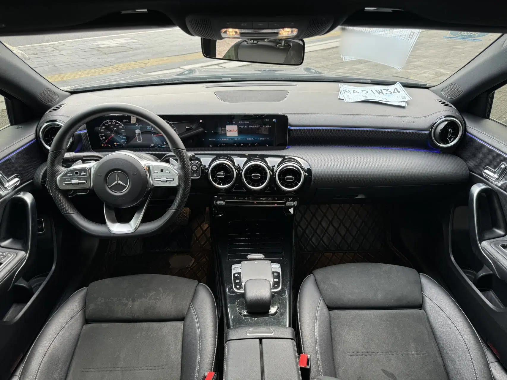 Mercedes-Benz A-Class 2019 A 200 L Sport Sedan — миниатюра 29