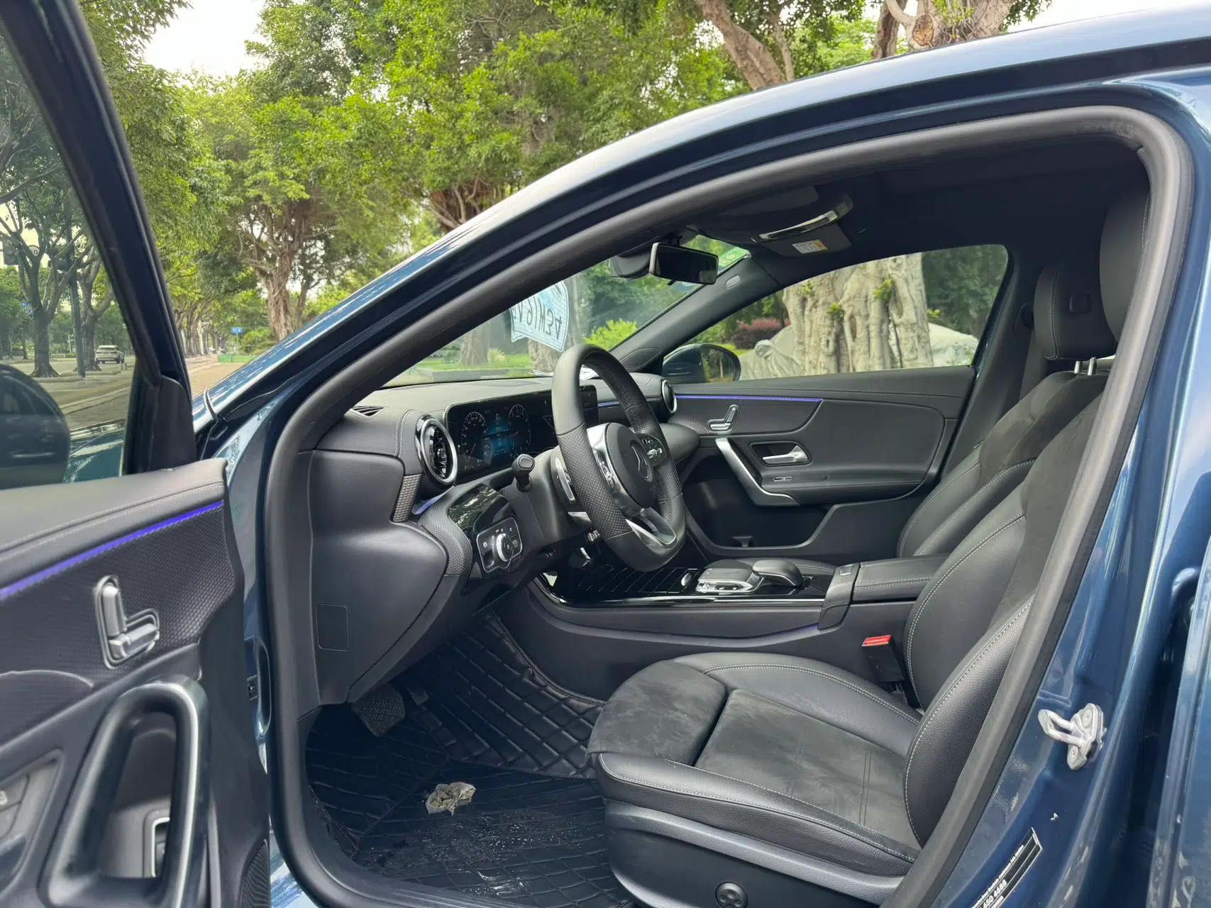 Mercedes-Benz A-Class 2019 A 200 L Sport Sedan — миниатюра 30