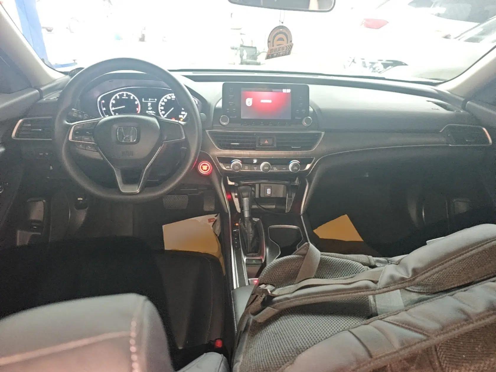 Honda Accord 2018 230TURBO Comfort Version National V — миниатюра 12