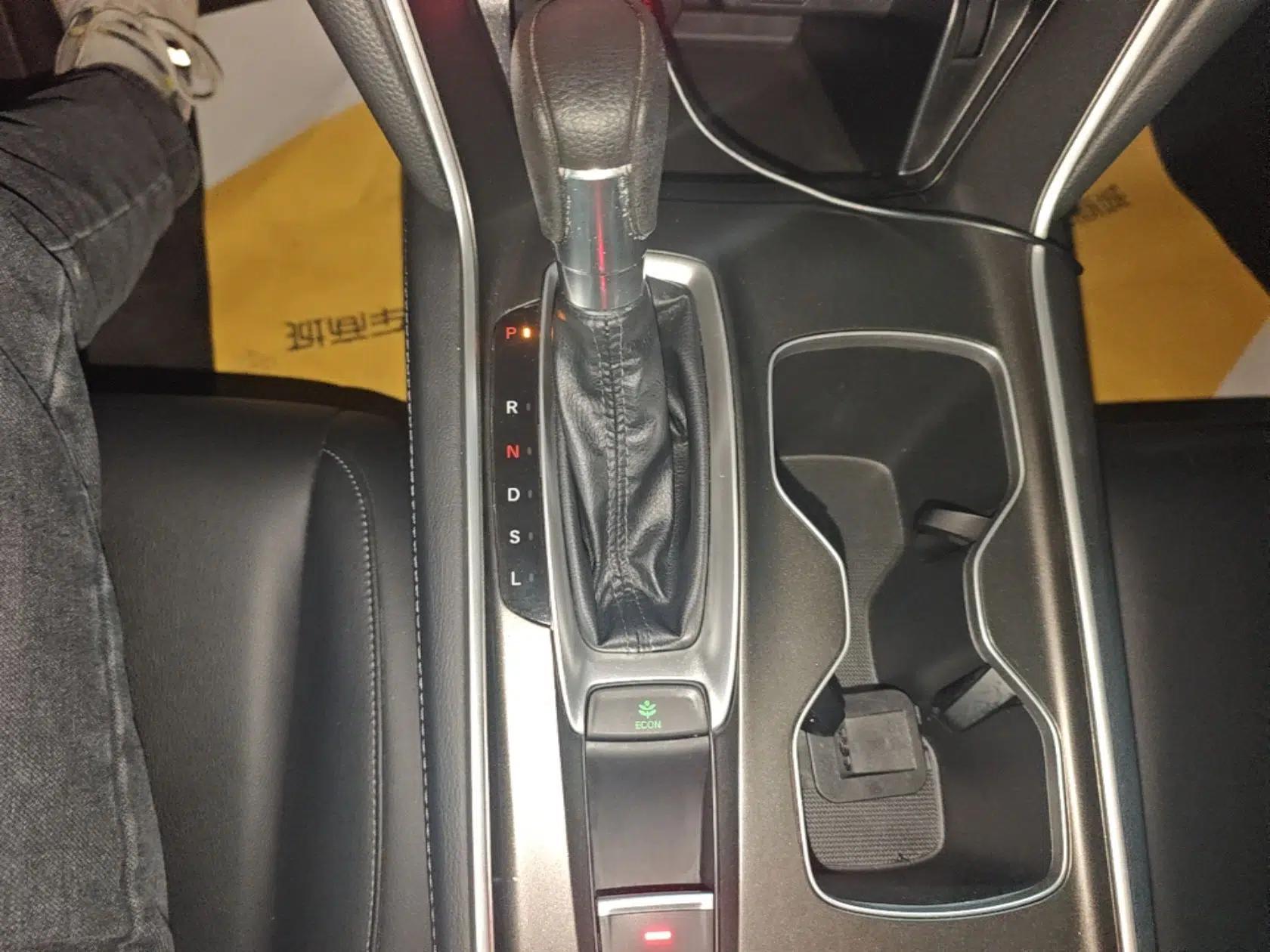 Honda Accord 2018 230TURBO Comfort Version National V — миниатюра 16