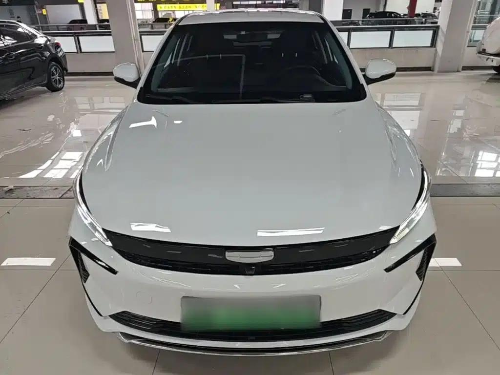 Geely Emgrand L HiP 2024 Champion Edition 1.5TD-DHT Pro 100KM Superb Model — миниатюра 3
