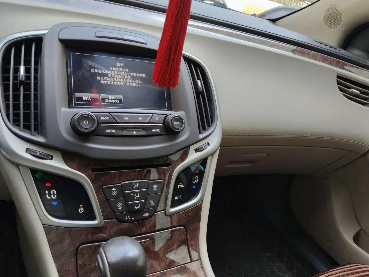 Buick LaCrosse 2013 2.4L SIDI Leading Comfort Version — миниатюра 13