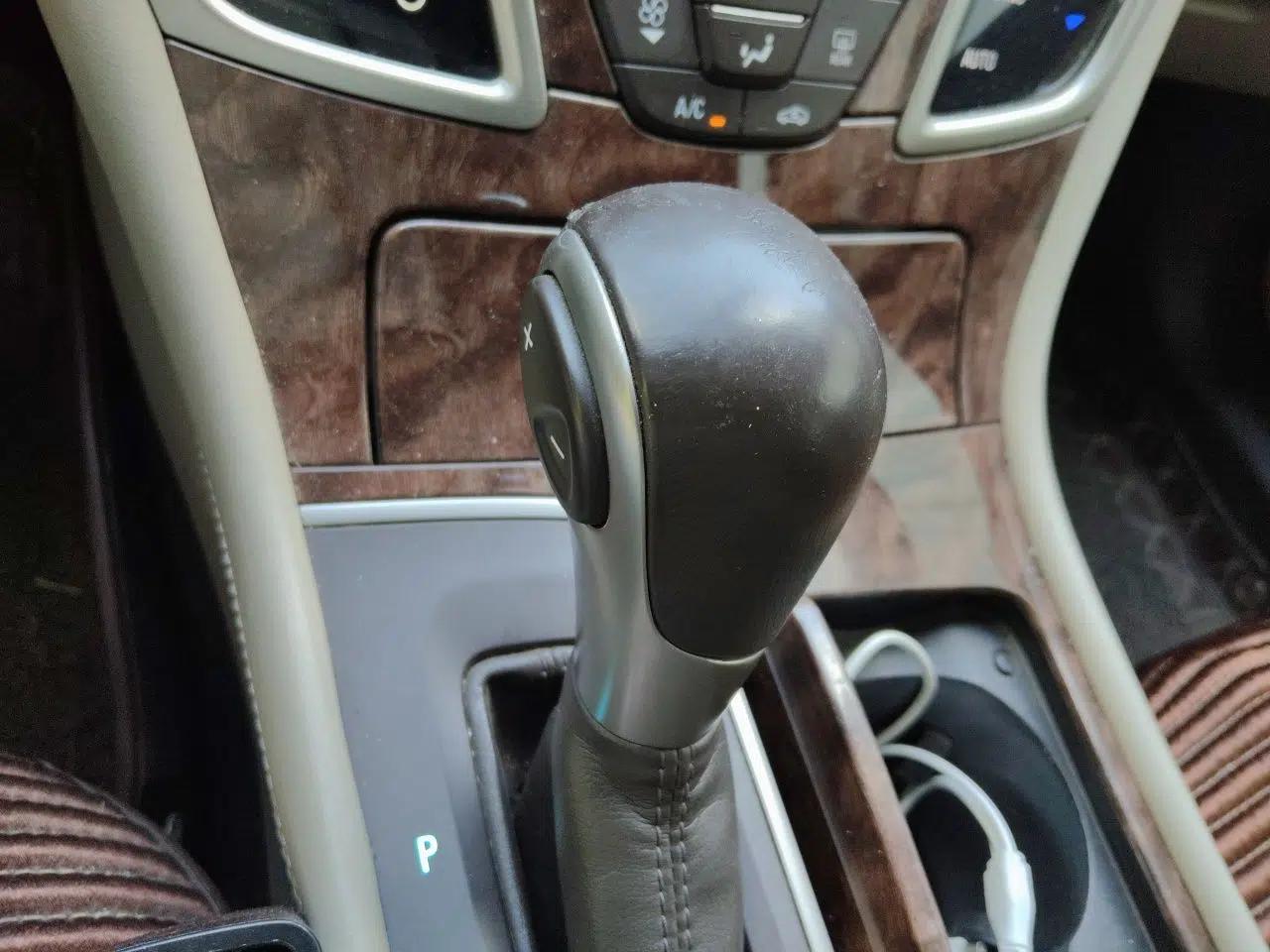 Buick LaCrosse 2013 2.4L SIDI Leading Comfort Version — миниатюра 14