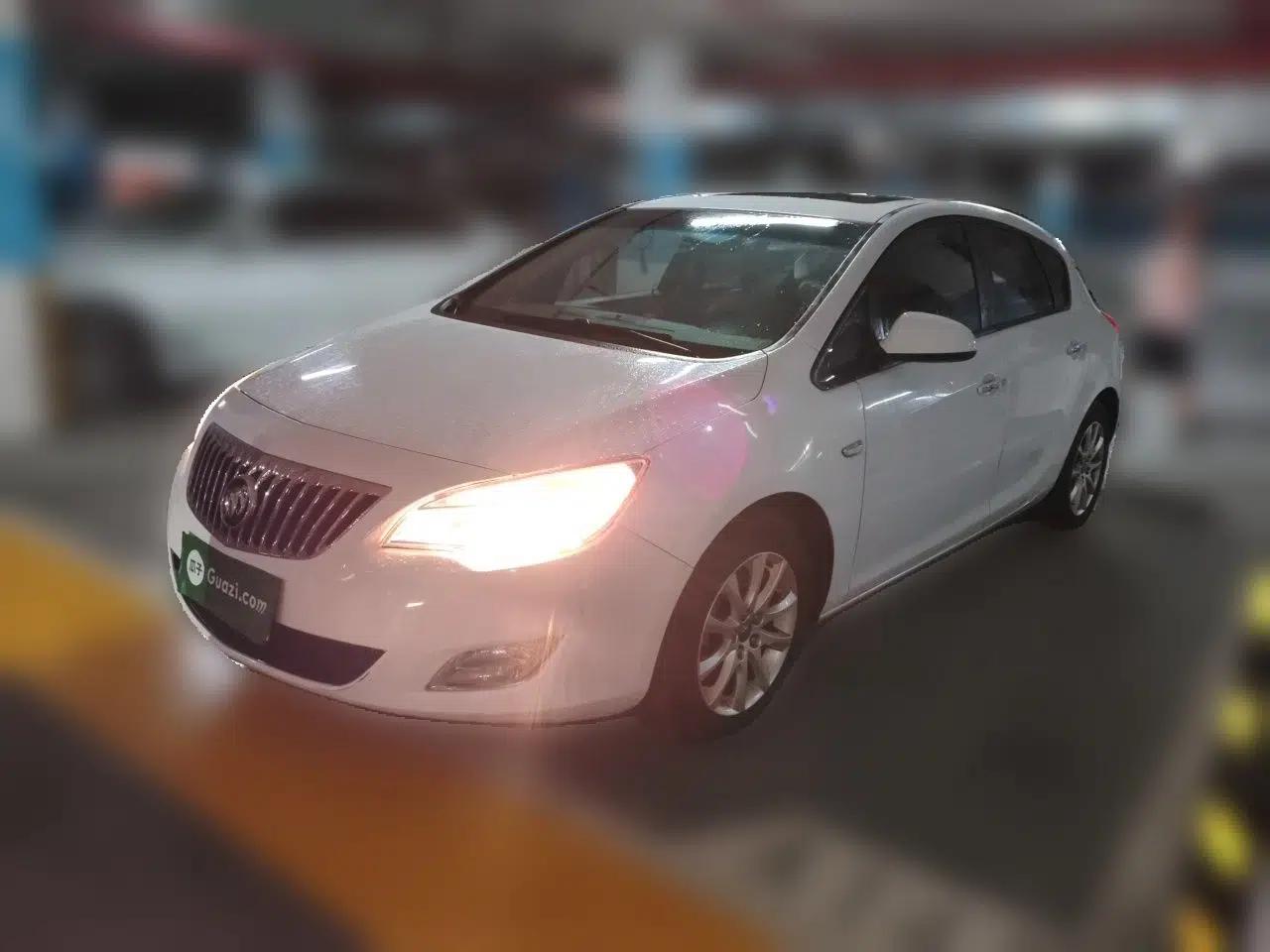 Buick GT 2014 XT 1.6L Automatic Fashion Edition — миниатюра 1