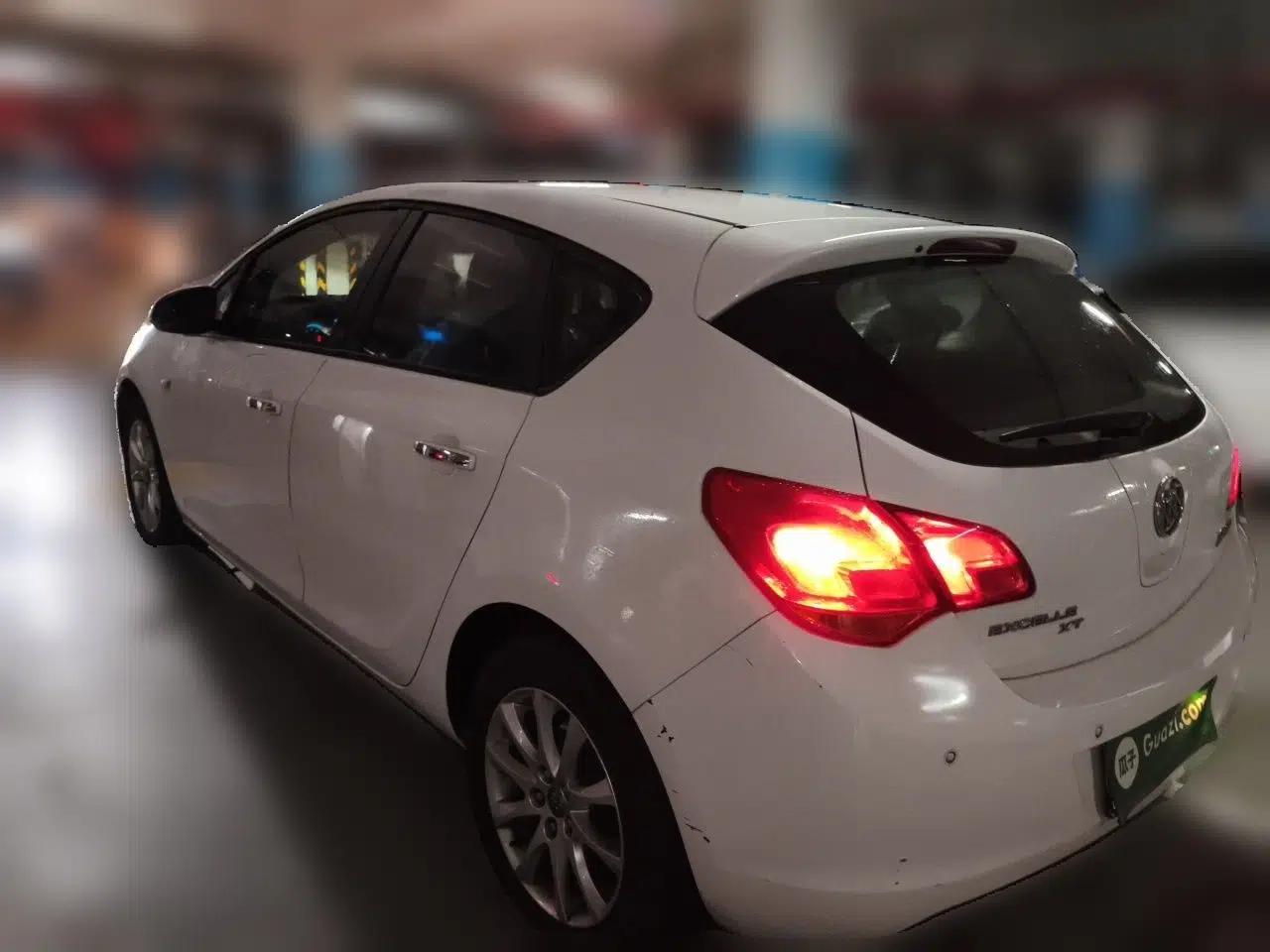 Buick GT 2014 XT 1.6L Automatic Fashion Edition — миниатюра 4
