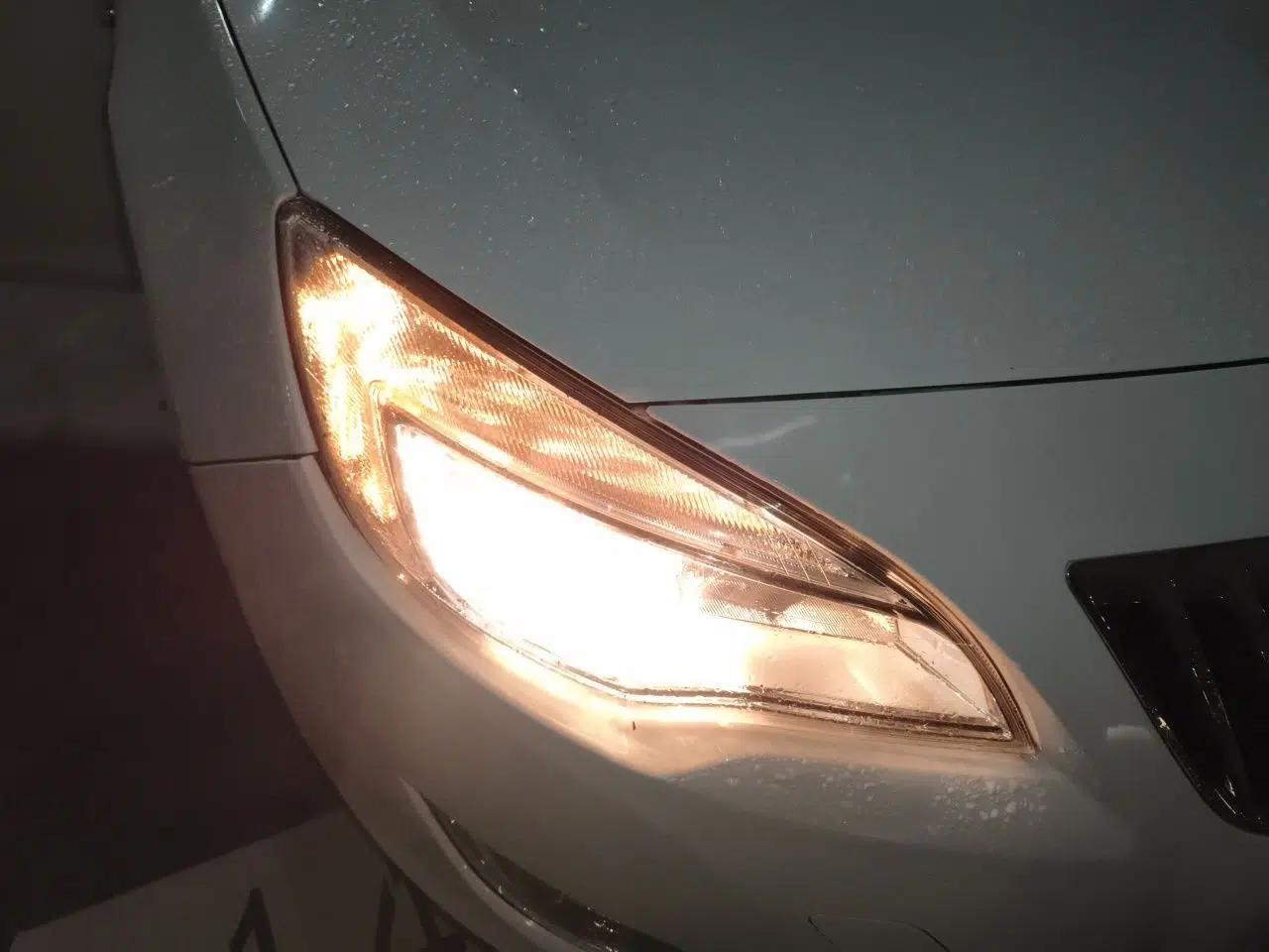 Buick GT 2014 XT 1.6L Automatic Fashion Edition — миниатюра 7